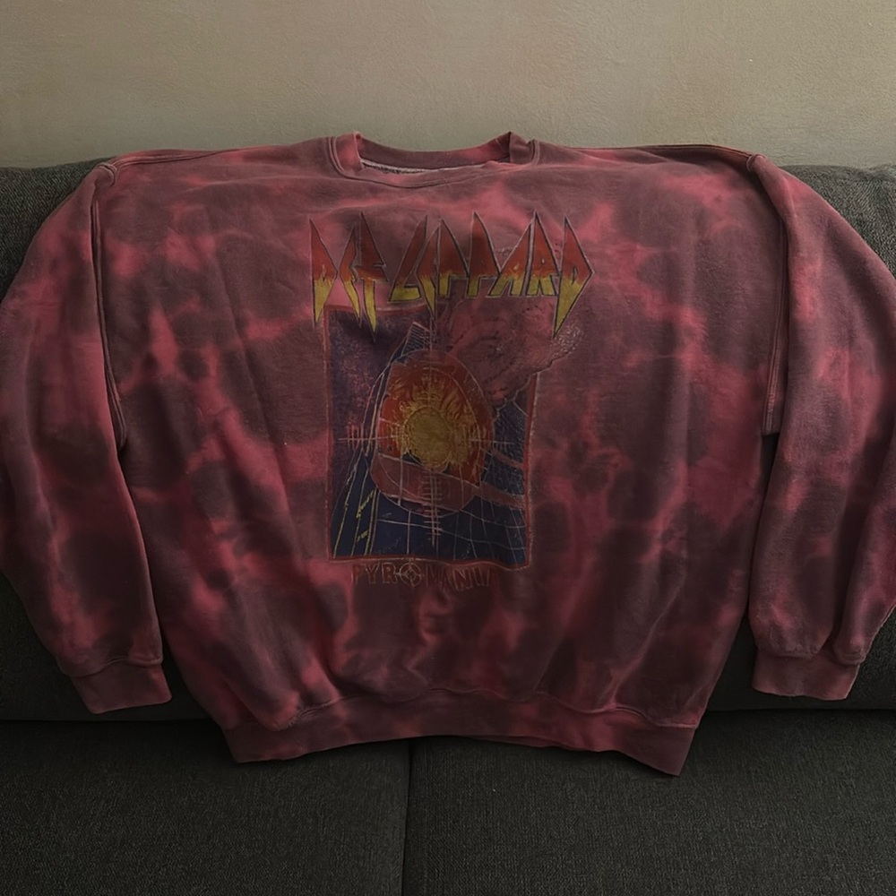 Tie dye Deff Leppard sweatshirt